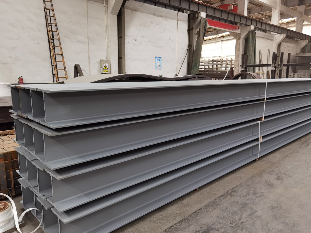 東陽鋼結構噴漆施工